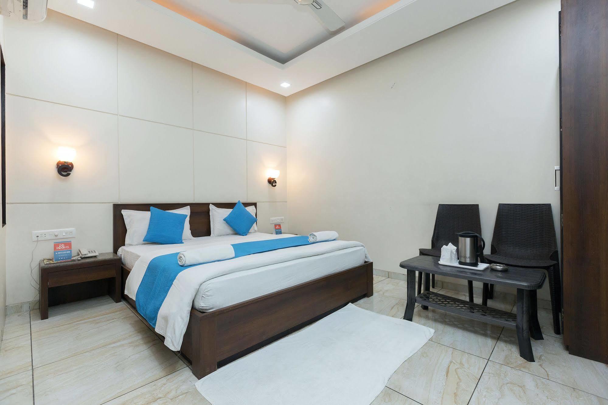 Hotel Sunday Inn Jaipur Bagian luar foto