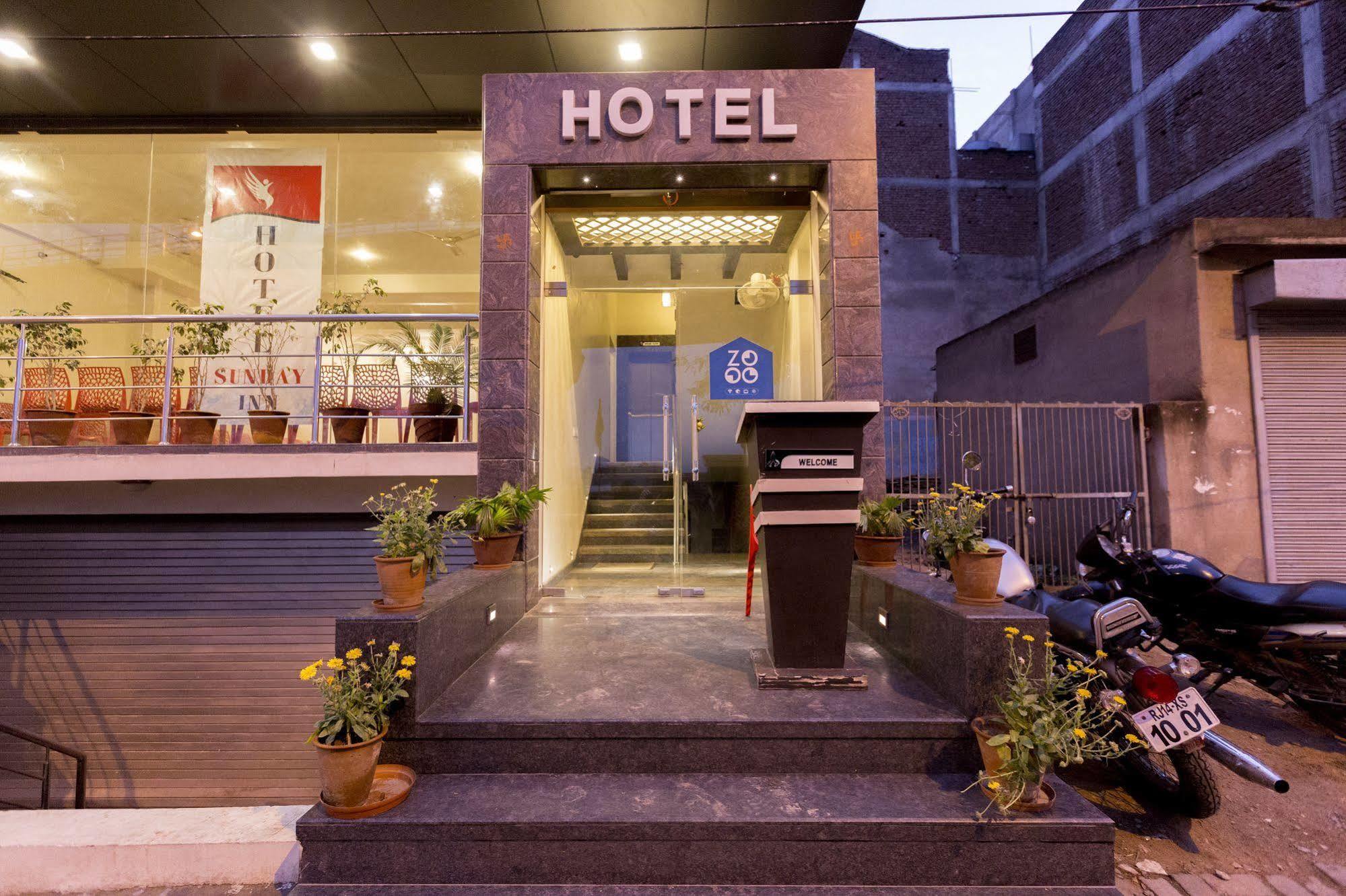 Hotel Sunday Inn Jaipur Bagian luar foto