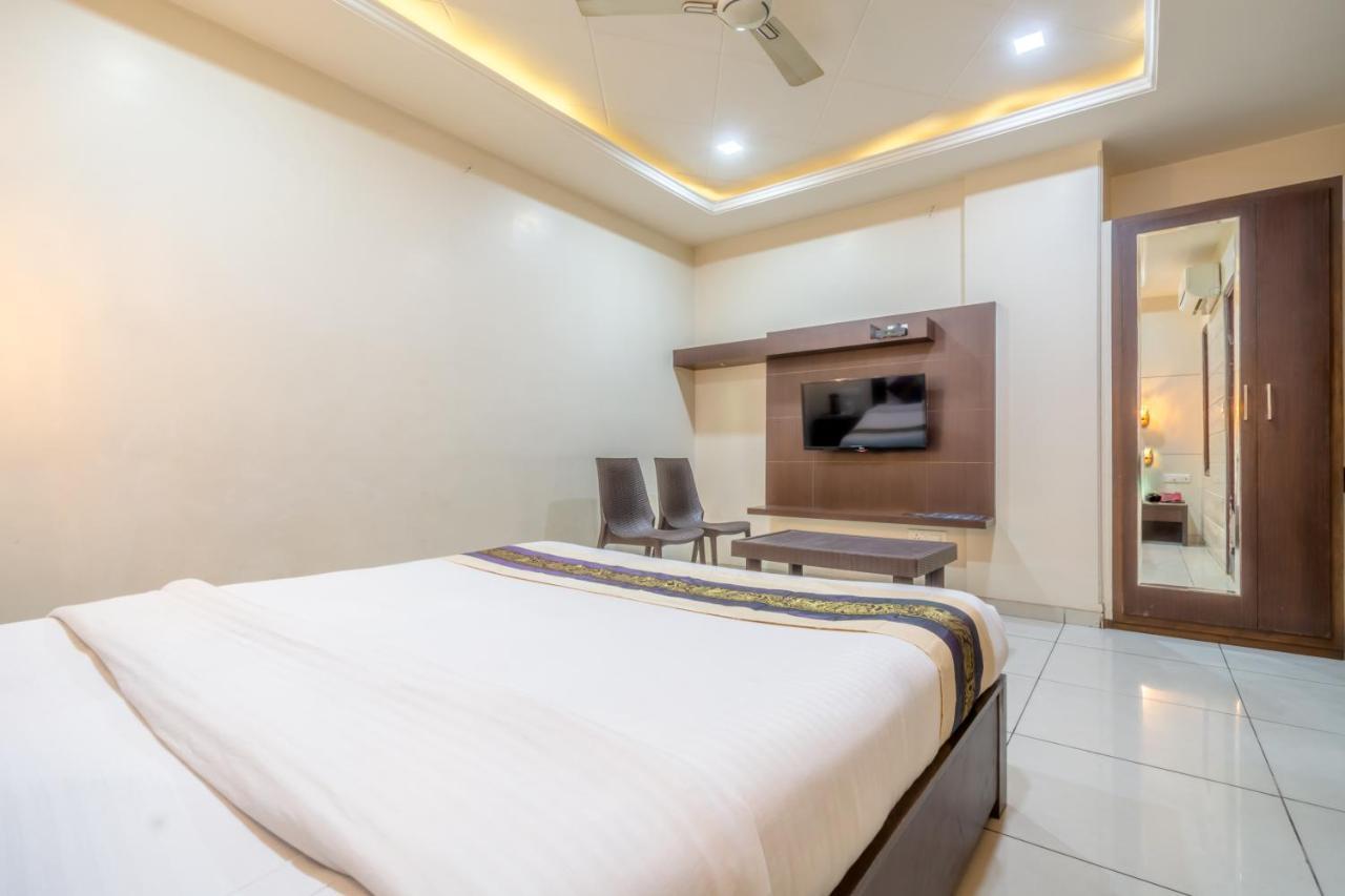 Hotel Sunday Inn Jaipur Bagian luar foto