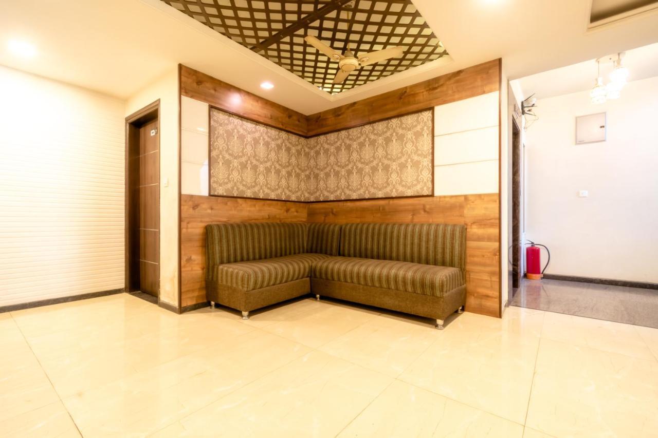 Hotel Sunday Inn Jaipur Bagian luar foto