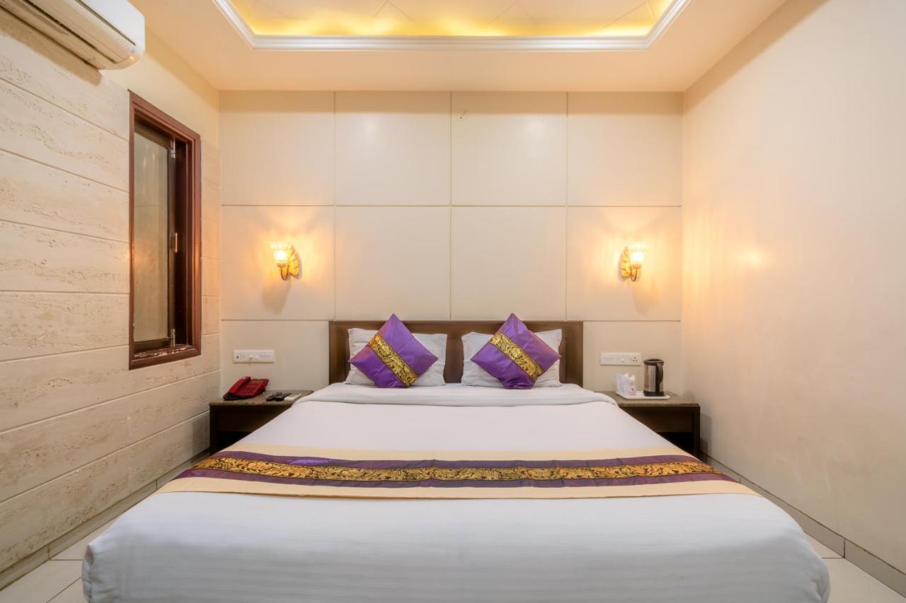Hotel Sunday Inn Jaipur Bagian luar foto