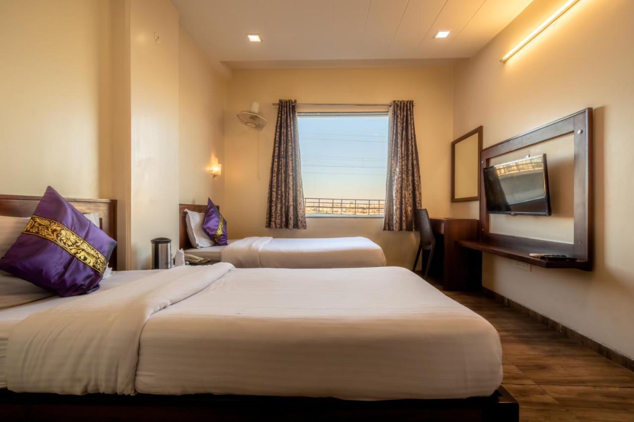 Hotel Sunday Inn Jaipur Bagian luar foto