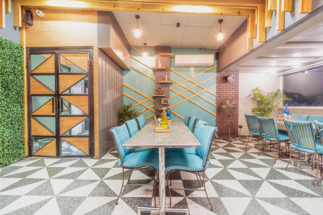 Hotel Sunday Inn Jaipur Bagian luar foto