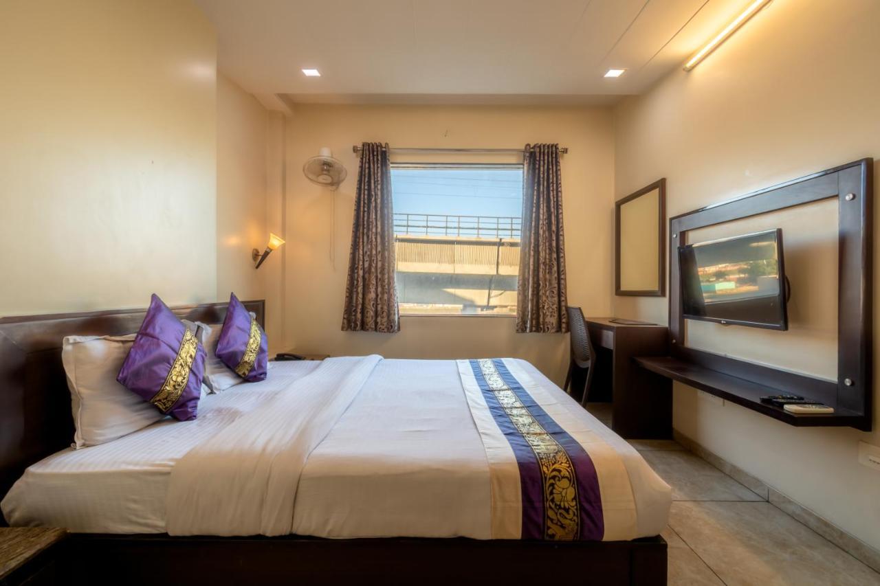 Hotel Sunday Inn Jaipur Bagian luar foto